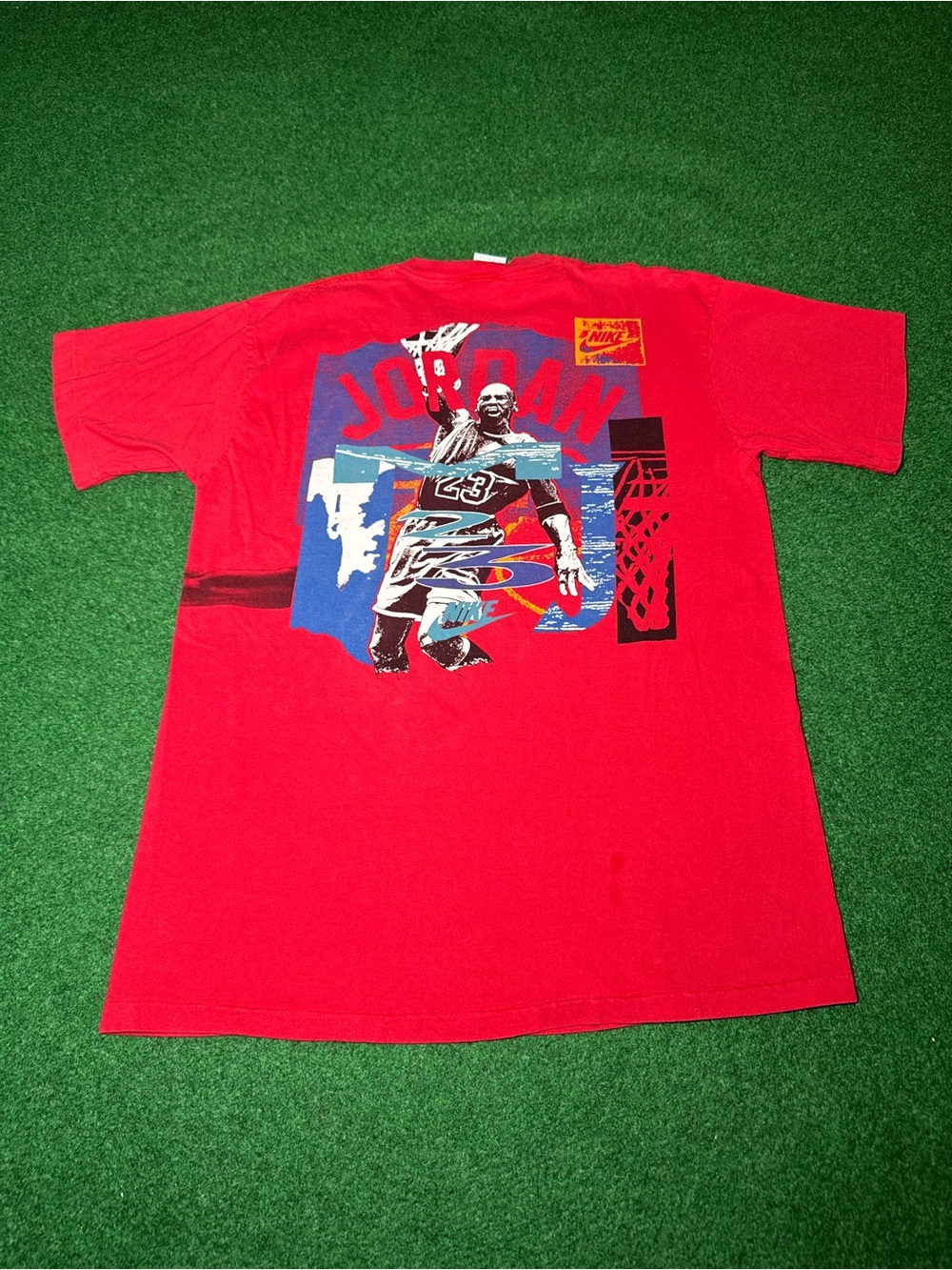 Vintage 90s Nike Michael Jordan All Over Print T-shirt, Chicago Bulls NBA (XL)
